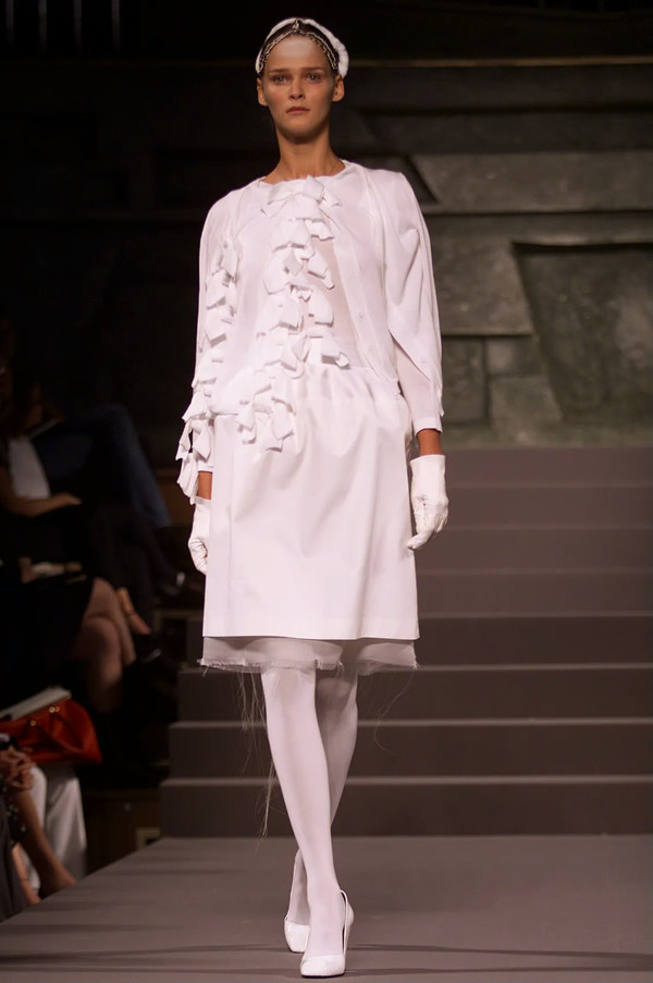 Viktor & Rolf Look 8 - Spring/Summer 2002 | Modefact