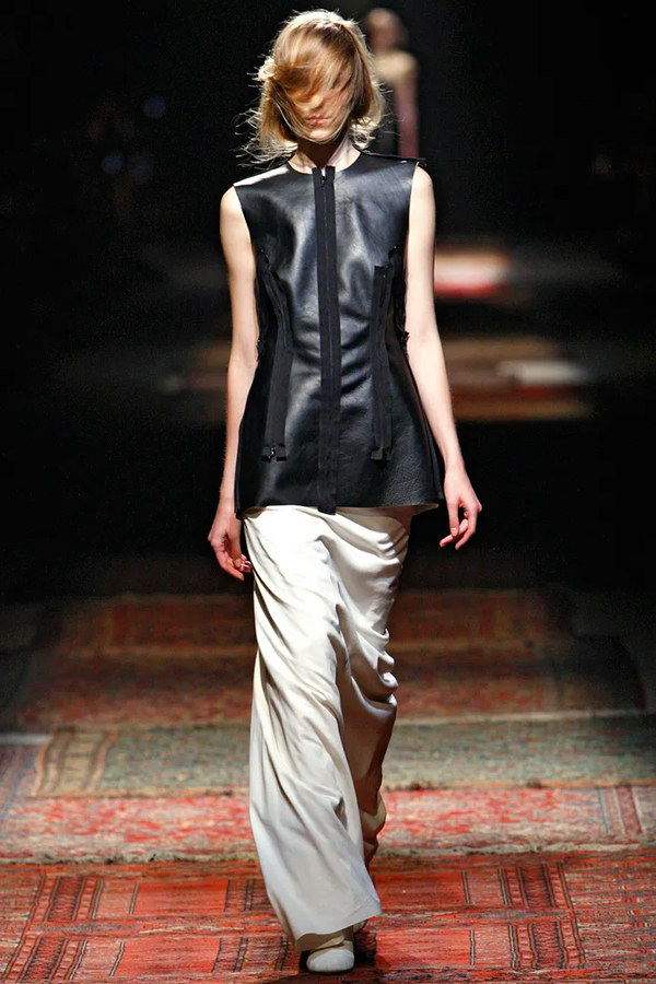 Maison Margiela Look 12 - Spring/Summer 2012 | Modefact