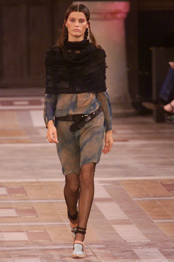 Dries Van Noten Look 82 - Spring/Summer 2002 | Modefact